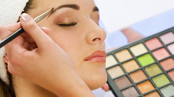 Изображение для статьи — Как правильно делать макияж бровей?